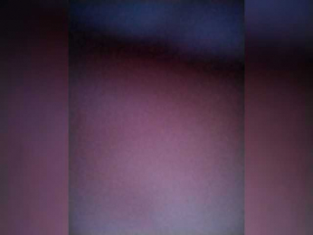 Indiasuh webcam model stream image