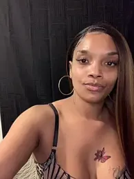 Rakiyahcharms webcam model stream image