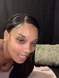 Rakiyahcharms webcam model stream image