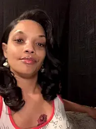 Rakiyahcharms webcam model stream image