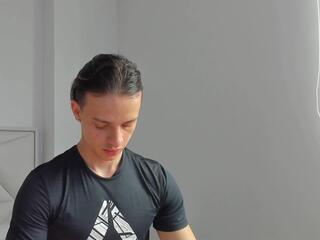 Walker Brown webcam model stream image