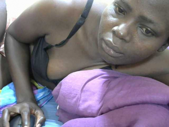 Bigbutts webcam bongacams model stream image