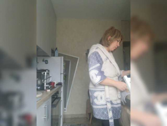 _Brionia_ webcam model stream image