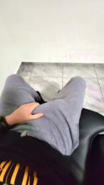 Atituderude webcam model stream image