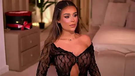 YasmineShaw webcam stripchat model stream image