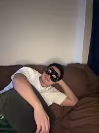 meme_n webcam model stream image