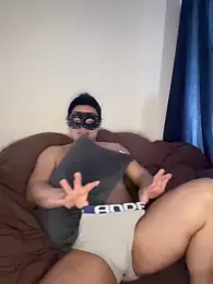 meme_n webcam model stream image