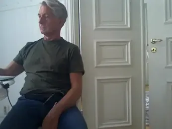 Swegay12-Exhi webcam model stream image