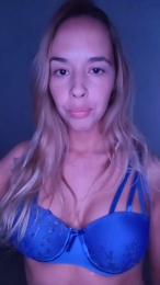 Damnquuen webcam model stream image