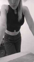 Damnquuen webcam model stream image