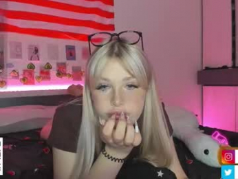 krisi_myrr webcam model stream image