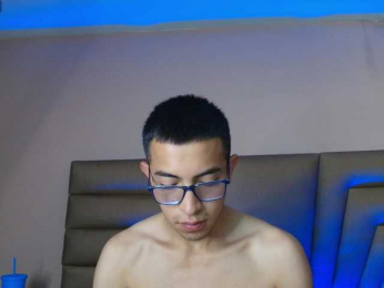 Crimsonsecretts webcam model stream image