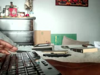 nyakuti webcam model stream image