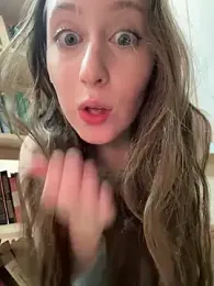 FroggyAnna webcam stripchat model stream image