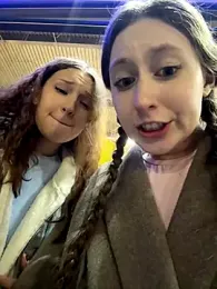 FroggyAnna webcam model stream image