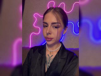 Kris- webcam model stream image