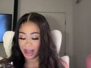 inaraleon webcam model stream image