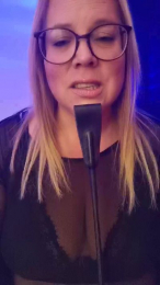 L_a_u_r_a webcam model stream image