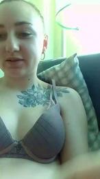 Delia_Liv webcam cam4 model stream image