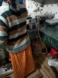 COUPLLE_VILLAGE webcam model stream image