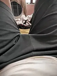 COUPLLE_VILLAGE webcam model stream image