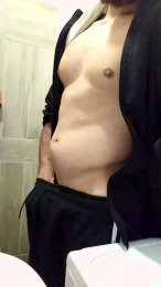 lLovePussy01 webcam model stream image