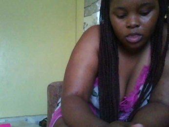 Bustyassy1 webcam bongacams model stream image