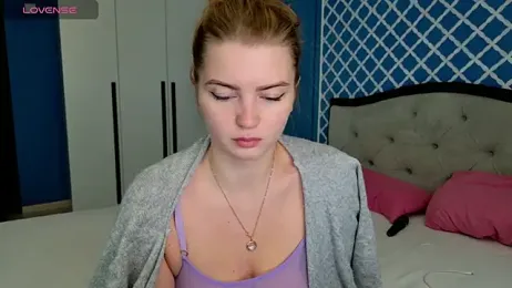 Busty_Redhead webcam stripchat model stream image