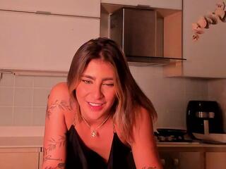Mia Brooklyn webcam model stream image