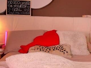 Mia Brooklyn webcam model stream image