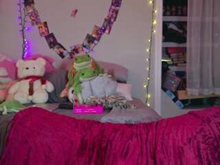 lilfknsquirt webcam model stream image