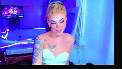 girls_bombons webcam cam4 model stream image