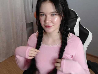 Linniellym webcam model stream image