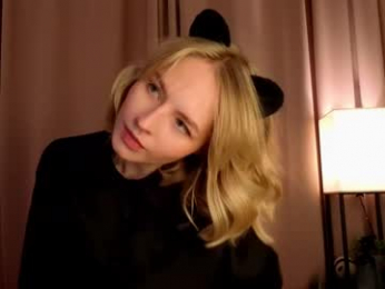 gwenkevwitch webcam model stream image