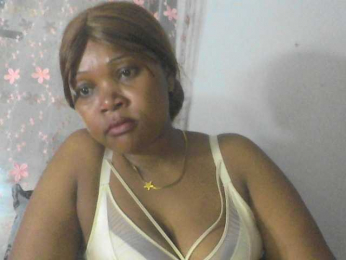 Kushia webcam model stream image