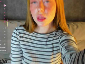 Roxy-Sunny webcam model stream image
