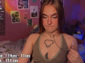 CarolineLovers webcam model stream image