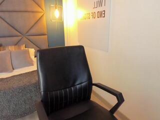 Holly Foster webcam flirt4free model stream image