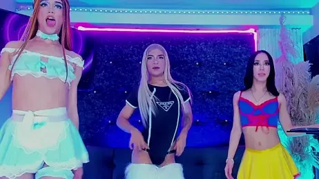 Queens_Wonders_Blonders webcam model stream image