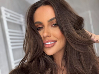 Anais webcam model stream image