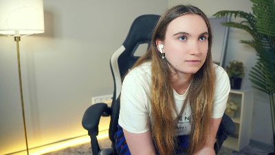 EdithBunyard webcam model stream image