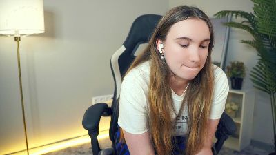 EdithBunyard webcam model stream image
