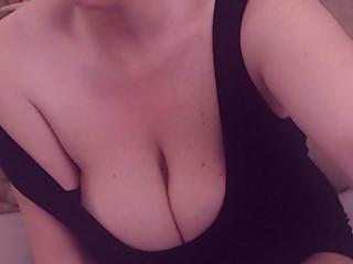 Rebecca Noble webcam model stream image