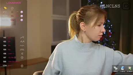 melanielwithu webcam stripchat model stream image