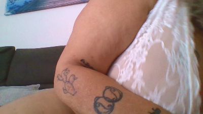 Curvycanary80 webcam model stream image