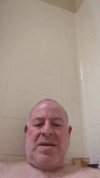UrUse webcam model stream image