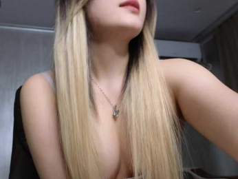 Heaven-Sakura webcam model stream image