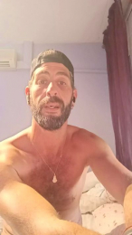 Elfrutero_24 webcam model stream image