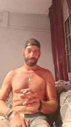 Elfrutero_24 webcam model stream image