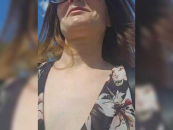 MCmcMC4 webcam model stream image